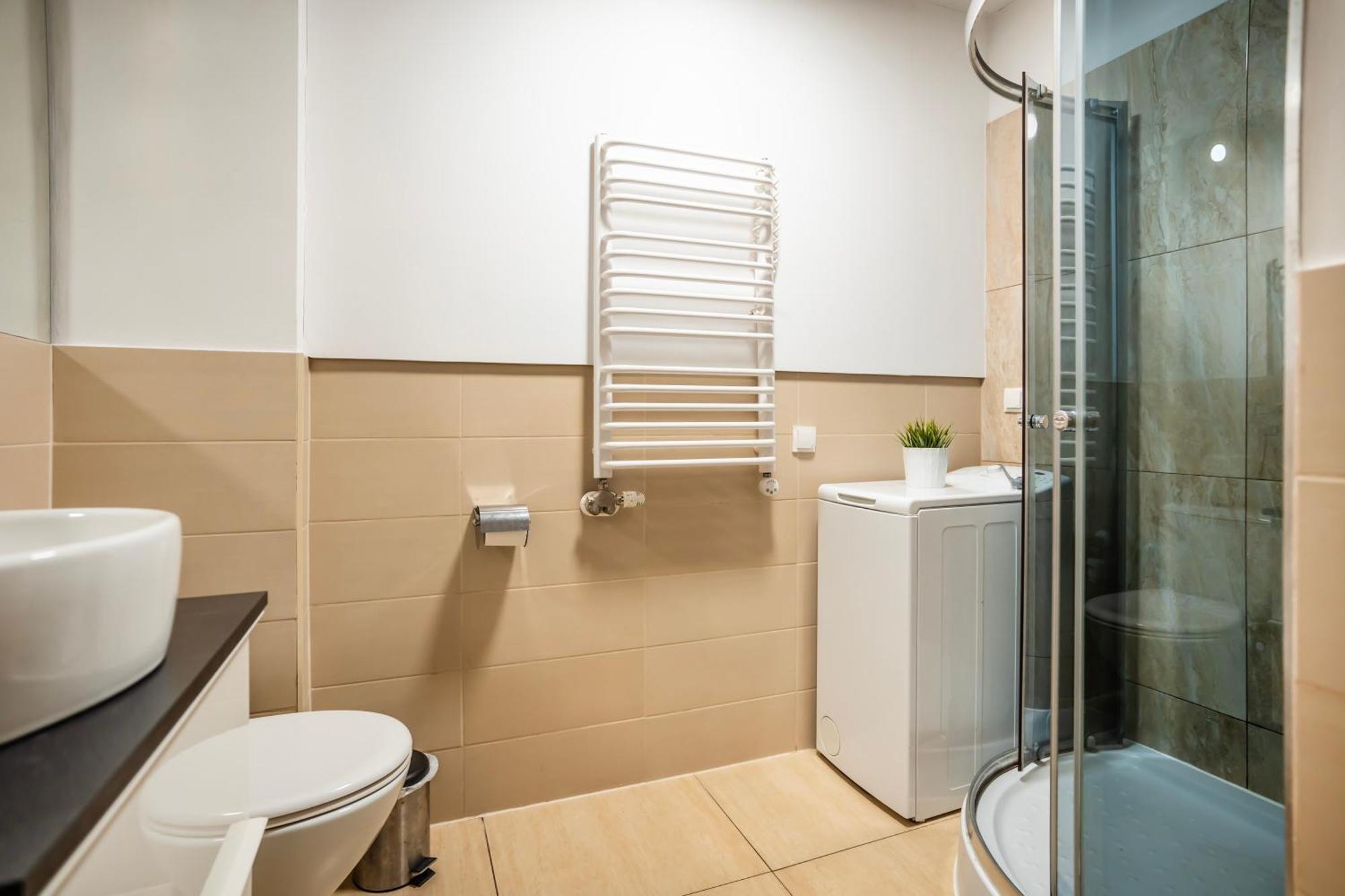 One-Bedroom Apartment Wróblewskiego 4 or 2 Street